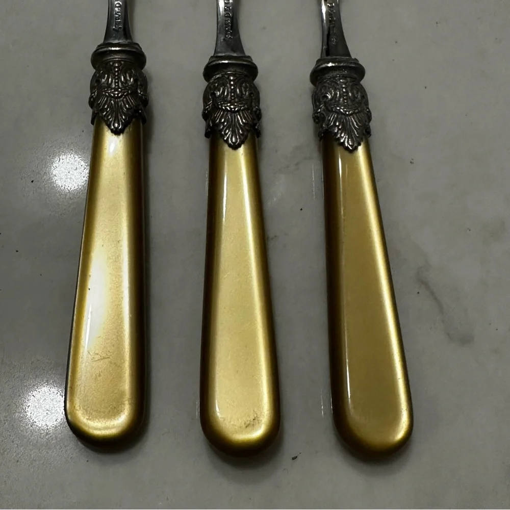 Vintage D & D Flatwear 3 Salad Forks Gold Pearl 7.5” 18/10